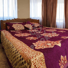 Luxurious King Size Velvet Jacquard Bedsheet β Elegant Floral Design in Deep Burgundy