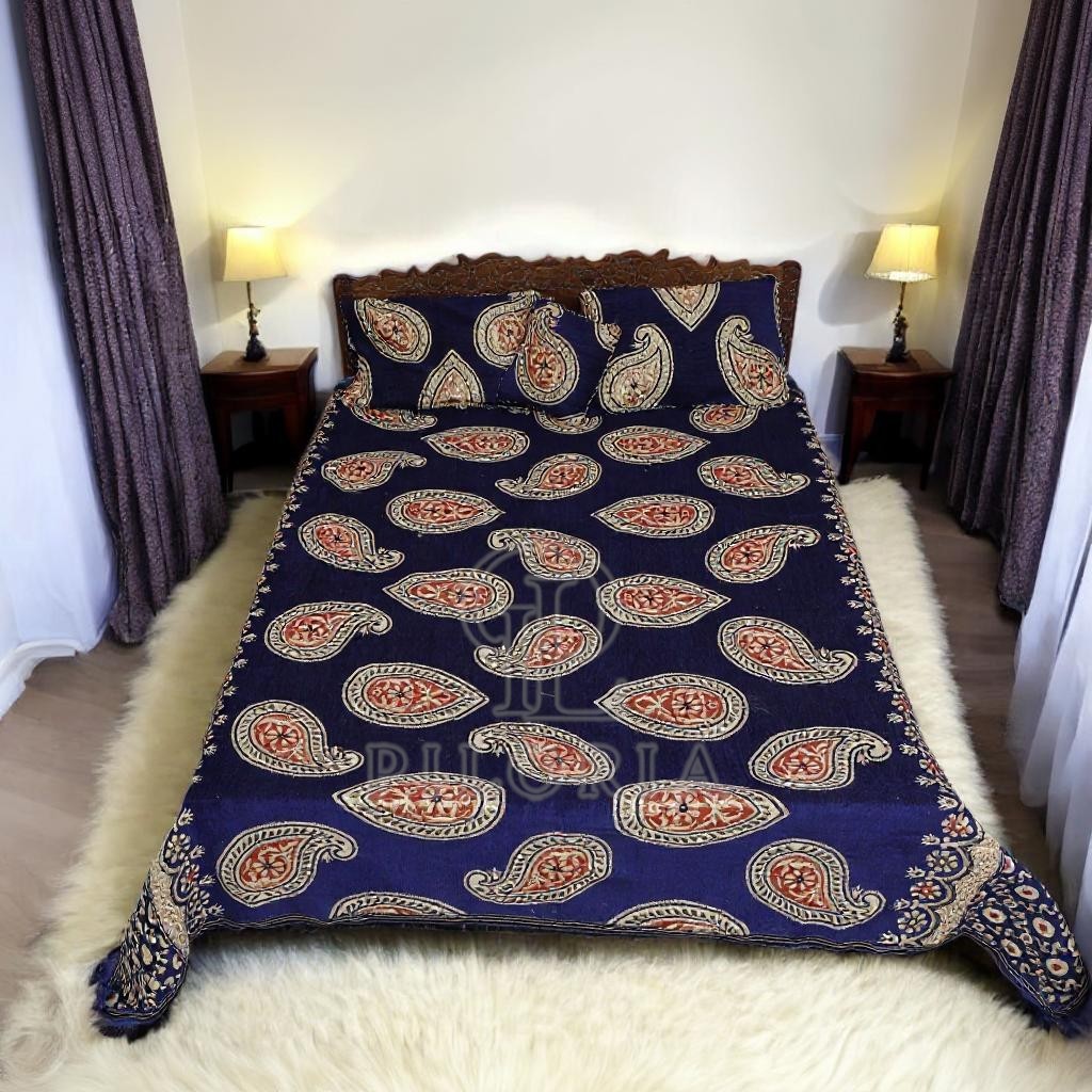 Premium_Red_Velvet_Jacquard_Bed_Sheet_Set_-_Elegant_Floral_Design_with_Geometric_Borders