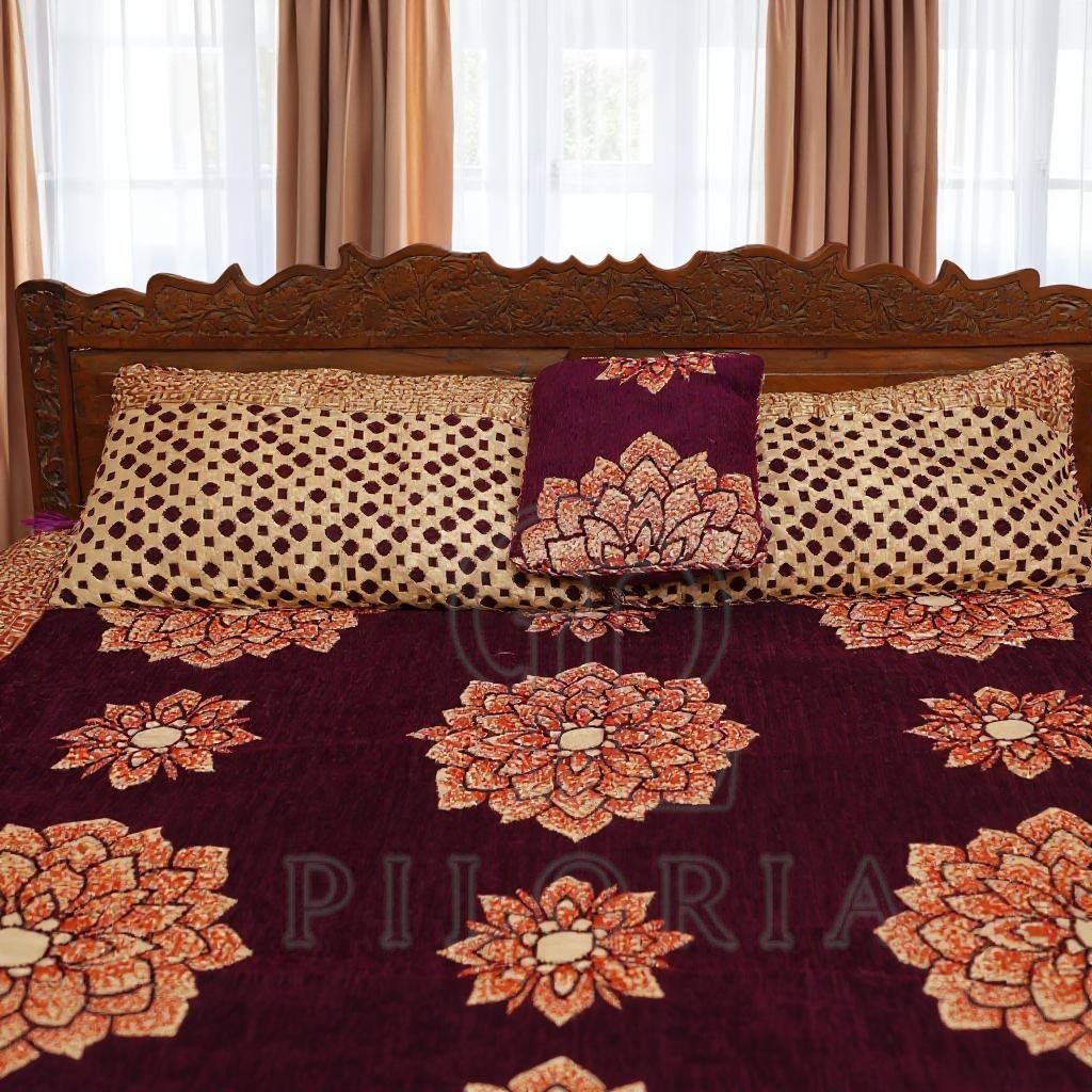 Luxurious King Size Velvet Jacquard Bedsheet – Elegant Floral Design in Deep Burgundy